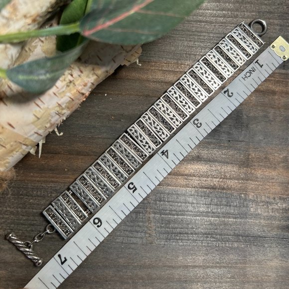 Lois Hill Chunky Open Scroll & Granulated Rectangle Bar Bracelet - Picture 2 of 6